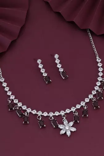 Brown color stone necklace set