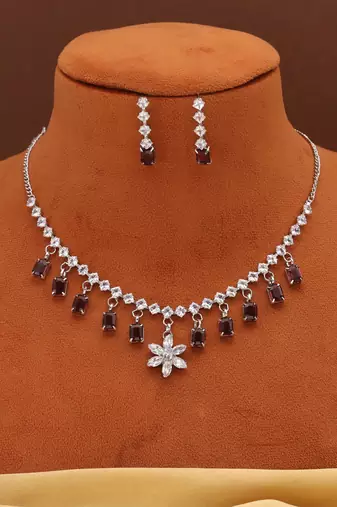 Brown color stone necklace set