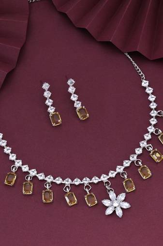 Gold color stone necklace set