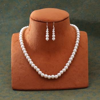 White color fashion necklace set 2