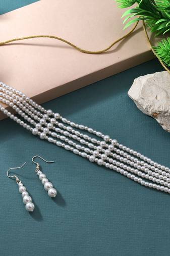 White color puwai necklace set