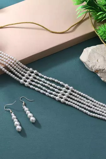 White color puwai necklace set