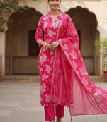 Women’s rani pink cotton floral printed kurta pant dupatta set