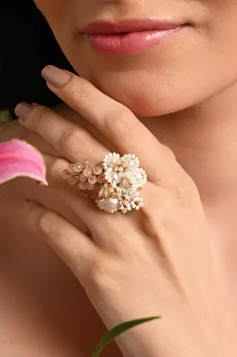Pearl peach finger rings for women