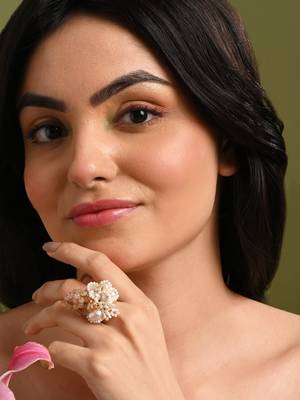 Pearl peach finger rings for women 2