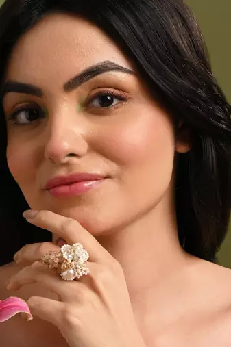 Pearl peach finger rings for women