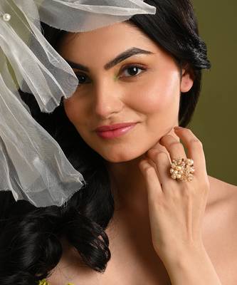 Peach pearl and crystal gold plated ring for all fingers 2