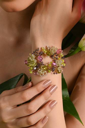 Green mehendi stone beaded bracelets