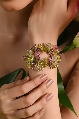 Green mehendi stone beaded bracelets