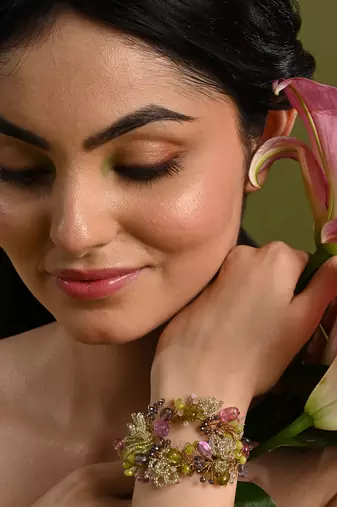 Green mehendi stone beaded bracelets