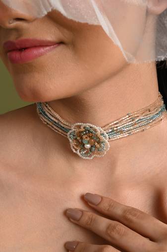 Multicolour flower pearl beaded stone choker