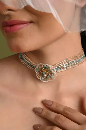 Multicolour flower pearl beaded stone choker