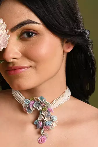 Pearl necklace withcolourful crystal flower bunch pendant