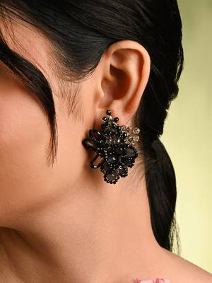 Shaded oval balck and grey stone stud earrings 1
