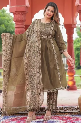 Aaysa floral embroidered green round neck pure cotton kurta with trouser & dupatta