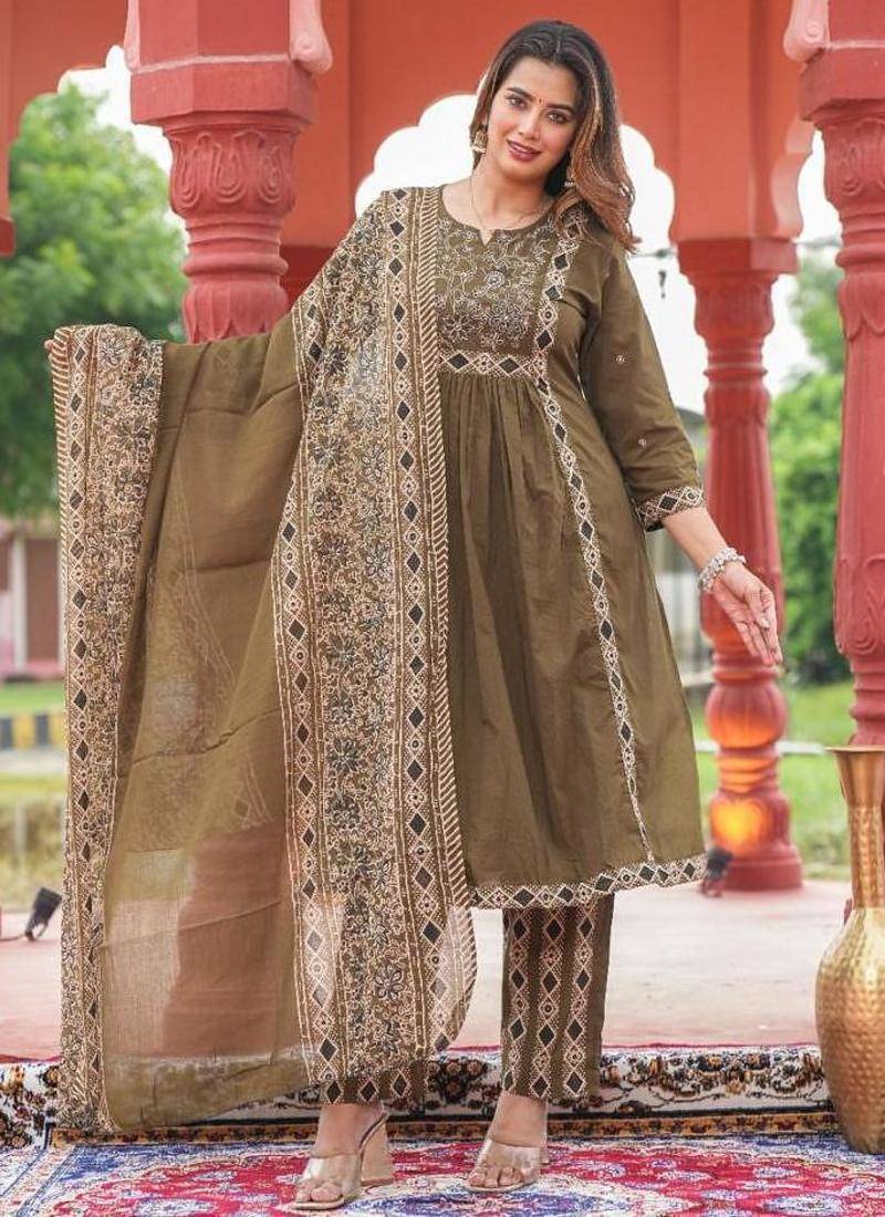 Aaysa floral embroidered green round neck pure cotton kurta with trouser & dupatta