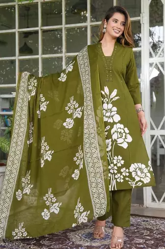 Green Floral Printed Round Neck Pure Cotton Kurta With Trouser & Dupatta