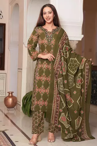 Green Floral Printed Round Neck Pure Cotton Kurta With Trouser & Dupatta