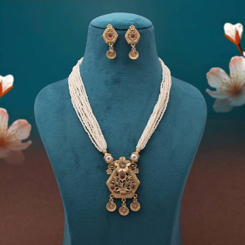 Pink color matte gold necklace set