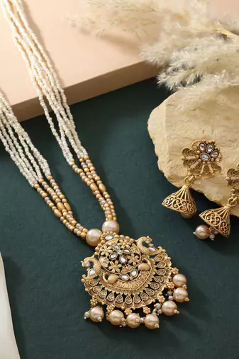 Gold color matte gold necklace set