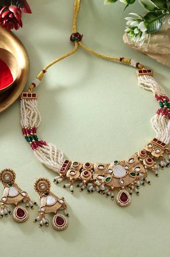 Multi color matte gold necklace set