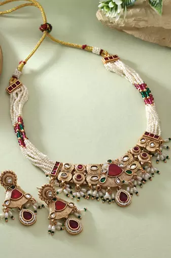 Red color matte gold necklace set
