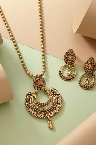 Gold color matte gold necklace set