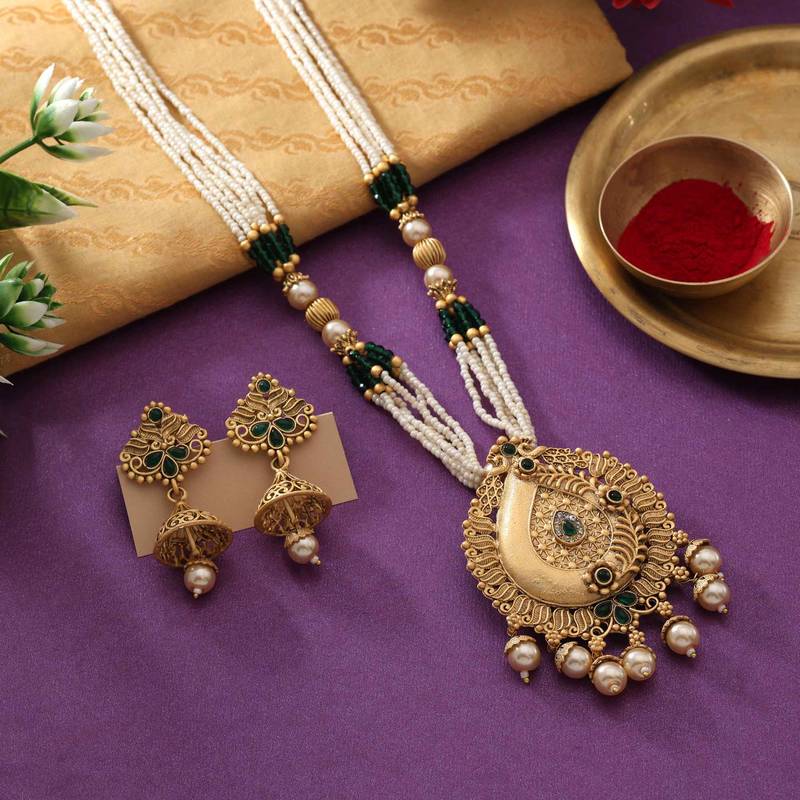 Green color matte gold necklace set