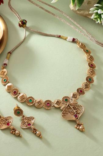 Rani & green color matte gold necklace set