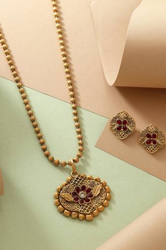 Pink matte gold necklace set