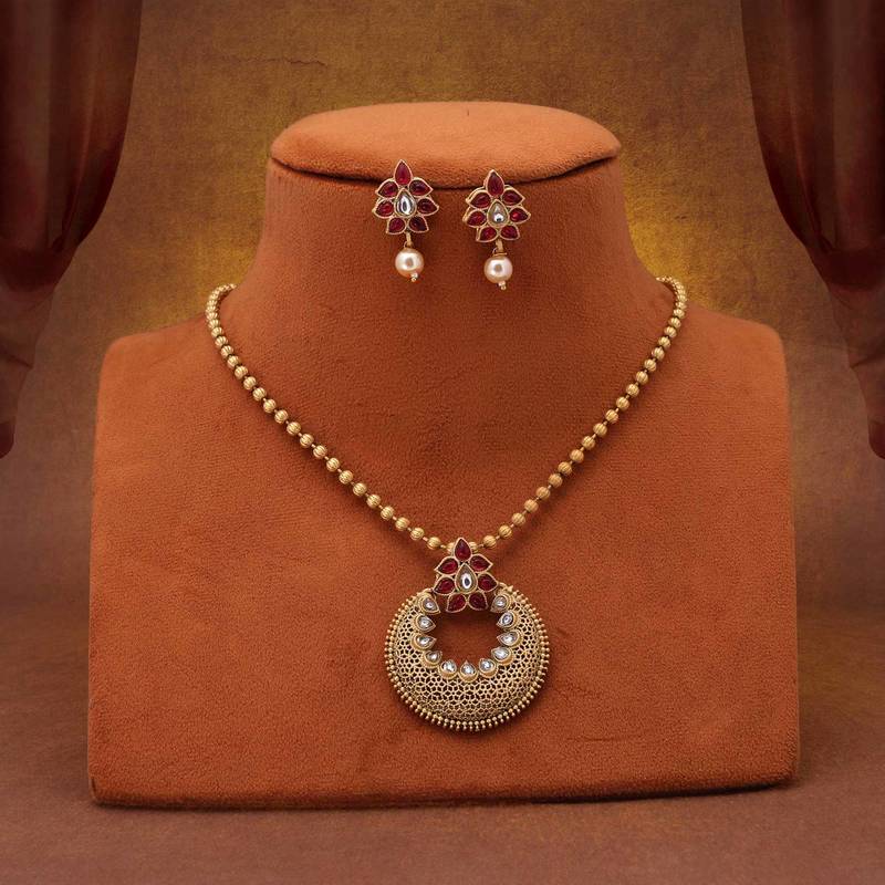 Pink color matte gold necklace set