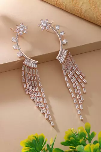 White color earrings