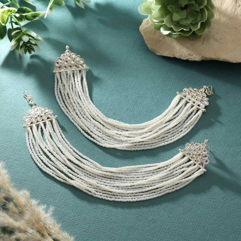 White color earrings