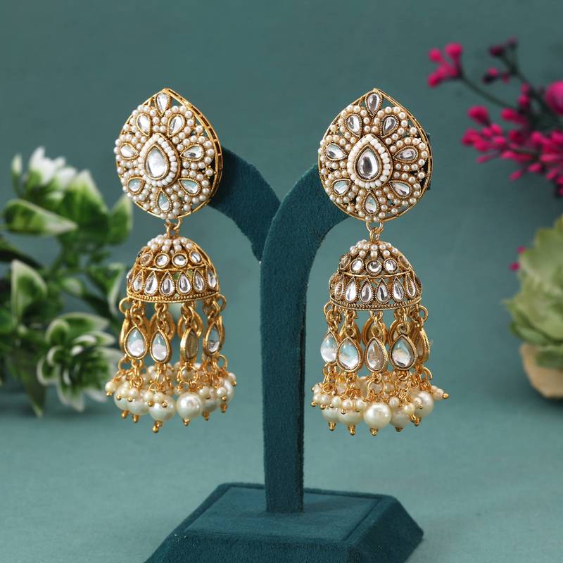 White color kundan earrings