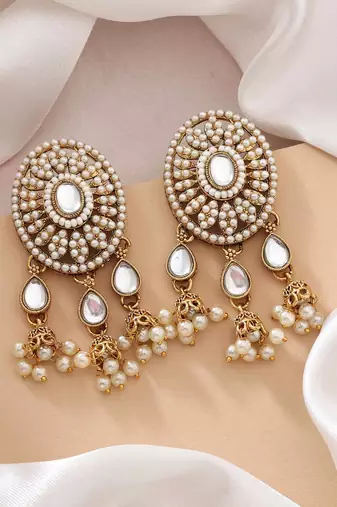 White color kundan earrings