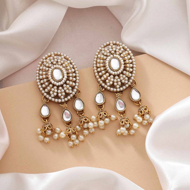 White color kundan earrings
