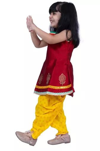 Jacquard  sleeveless placement print top with dhoti-maroon & yellow
