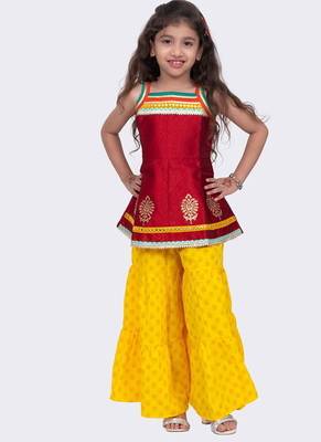 Jacquard woven  sleeveless placement print top with sharara-maroon & yellow 1