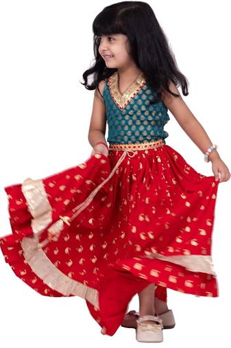 Brocade woven sleeveless embellished top with lehenga-rama green & red