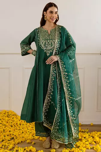 Emerald green embroidered chanderi kurta set
