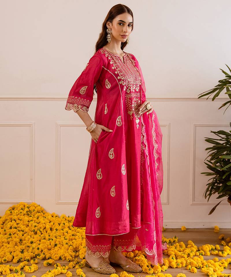 Magenta embroidered chanderi kurta set