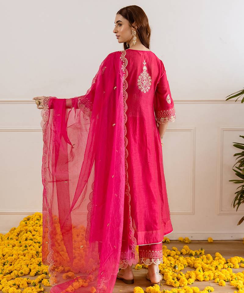 Magenta embroidered chanderi kurta set