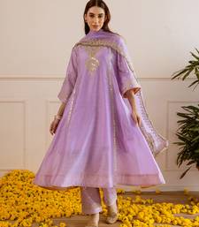 Lilac embroidered chanderi kurta set