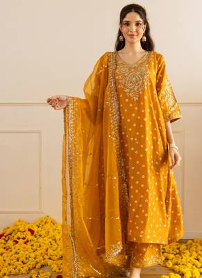 Mustard embroidered chanderi kurta set 1