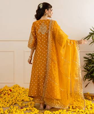 Mustard embroidered chanderi kurta set 2