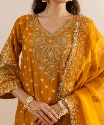 Mustard embroidered chanderi kurta set 4