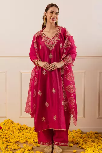 Magenta embroidered chanderi kurta set
