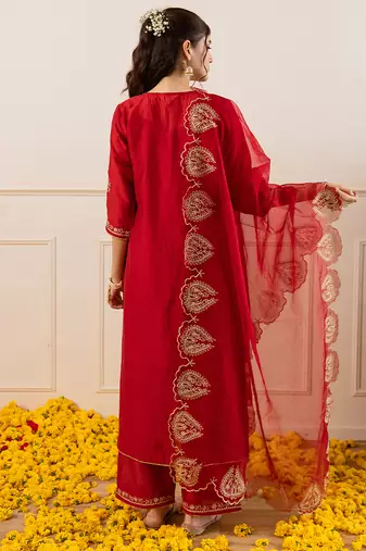 Red embroidered chanderi kurta set