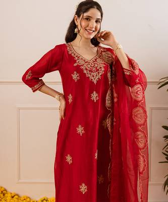 Red embroidered chanderi kurta set 4