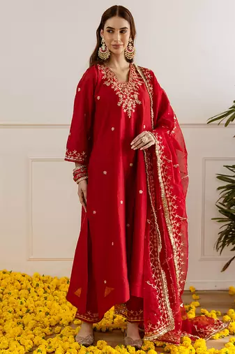 Red embroidered chanderi kurta set